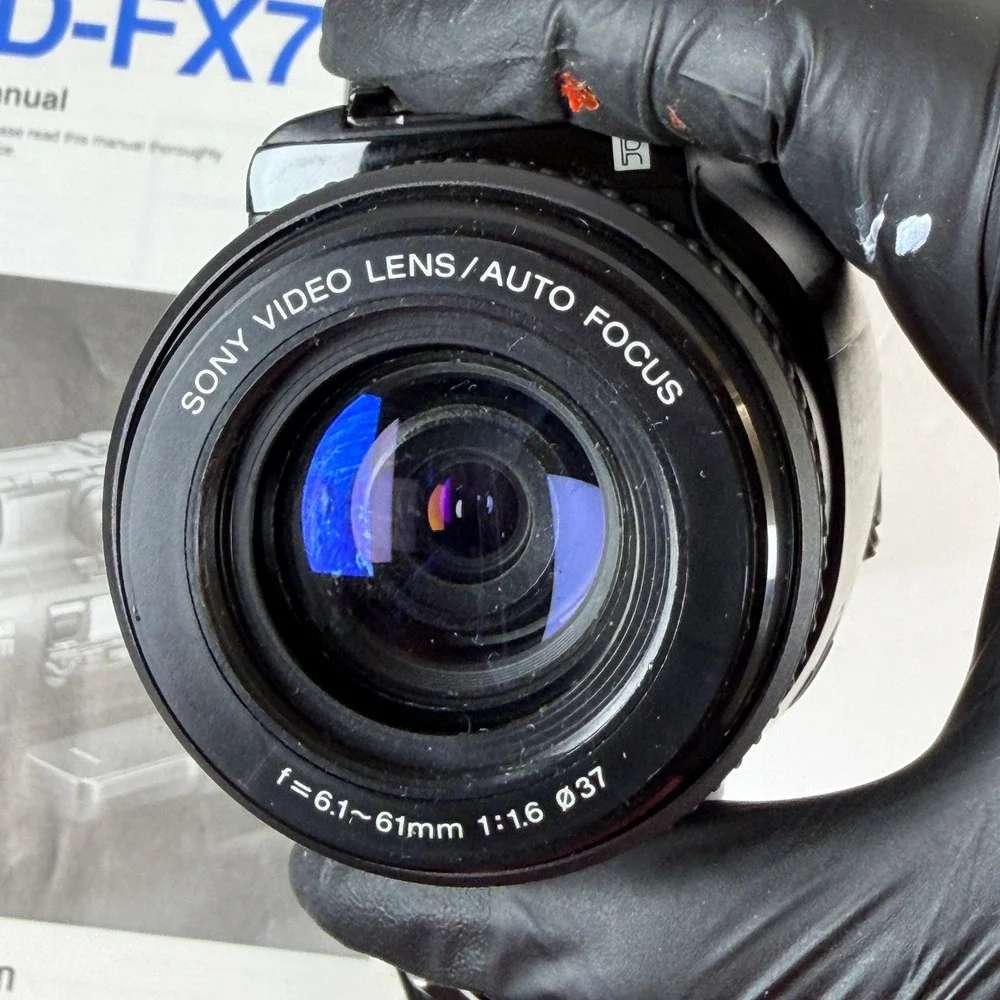 Sony‎ Handycam CCD-FX710 Video Hi8 Camcorder Bundle Parts Repair C-10